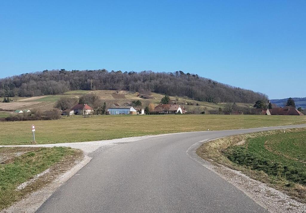 Gite Micha Saint-Lothain Exterior photo